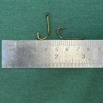 قلاب ماهیگیری یولا طلایی پشت خاردار پایه بلند سایز 4