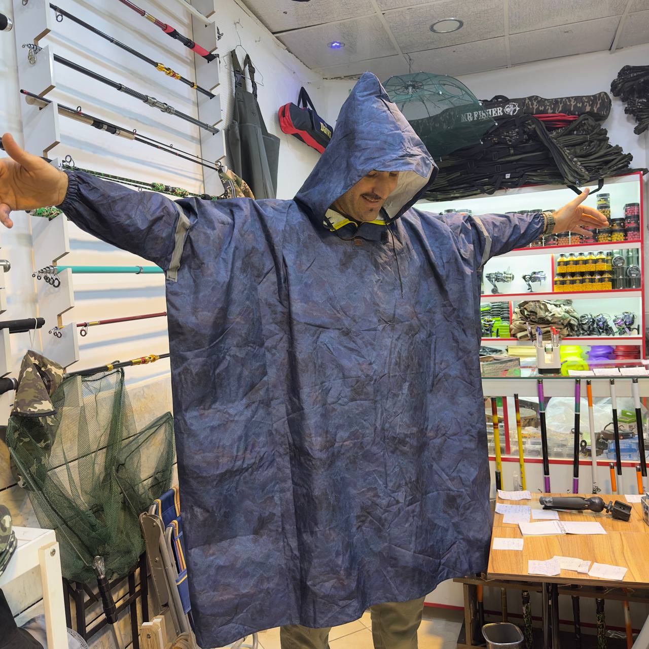 IMG_20251030_135135_715 پانچو کوهنوردی سرمه ای - تصویر 1